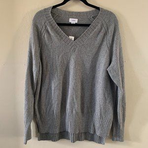 NWT Old Navy Confetti Gray V-neck Sweater